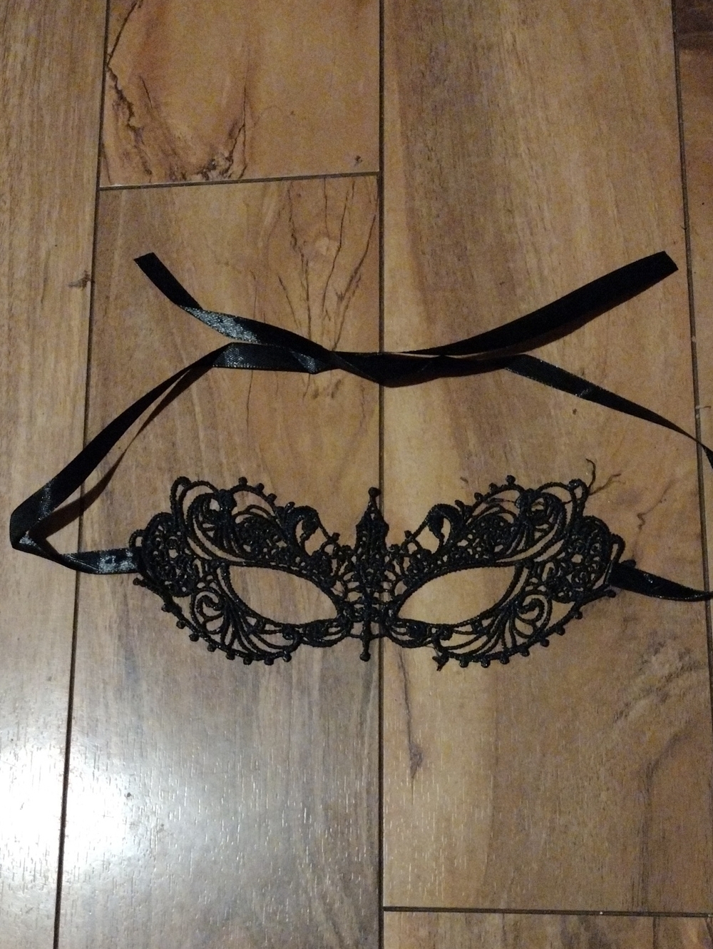 Black Lace Venetian Eye Mask - Elegant Women's Accessory